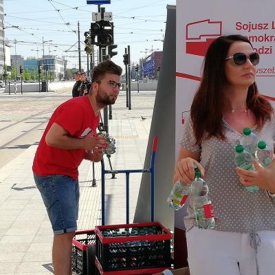 Upały 2018 - z pomocą przyszli działacze SLD